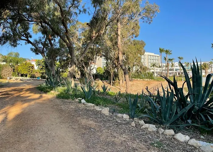 Zoe's By Turtle Bay Villa *