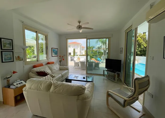 Zoe's By Turtle Bay *