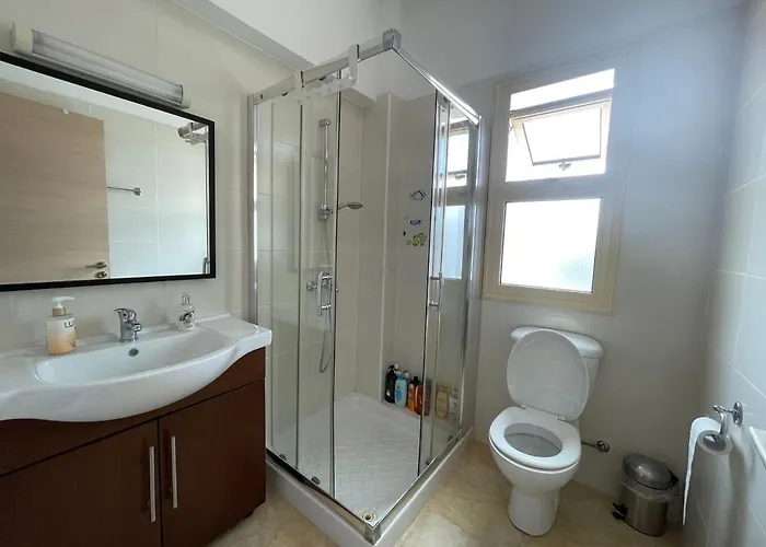 Zoe's By Turtle Bay * Protaras