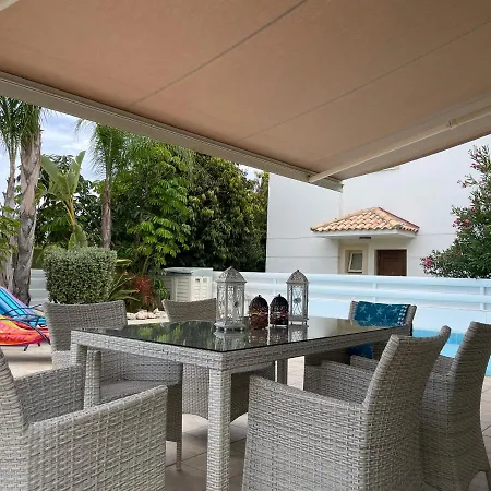 Zoe's By Turtle Bay Protaras